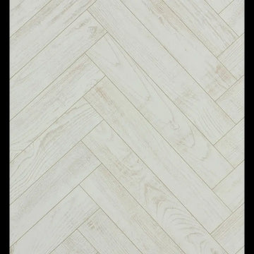 Chestnut White Chateau+ Chateau